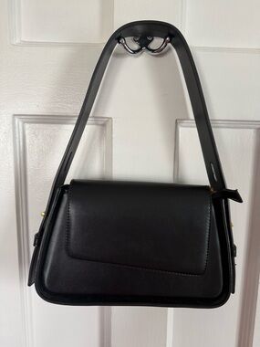 Classic Black Leather Shoulder Bag